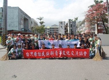 CGM志工團社區掃街服務